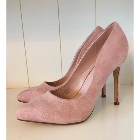 Pink pump