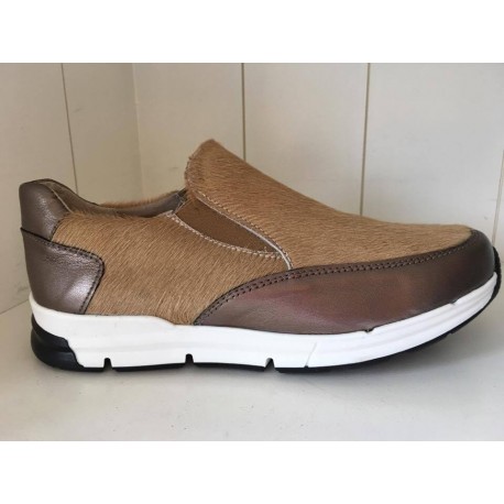 Eli sneaker