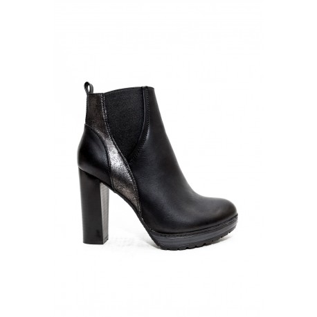 Fast Fashion bootie plateau