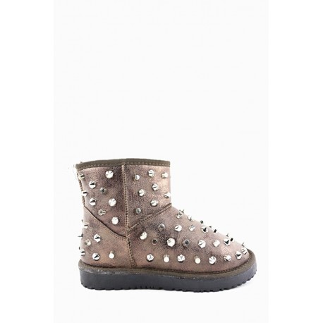 Snowboot studs