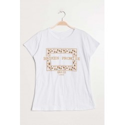 t-shirt 'broken'